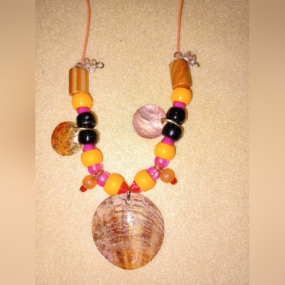 Fun Necklace - Picture 3 of 4